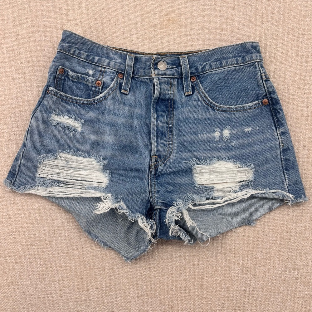 Levi’s genuine 501 Denim frayed distressed cut off Shorts Sz 27
